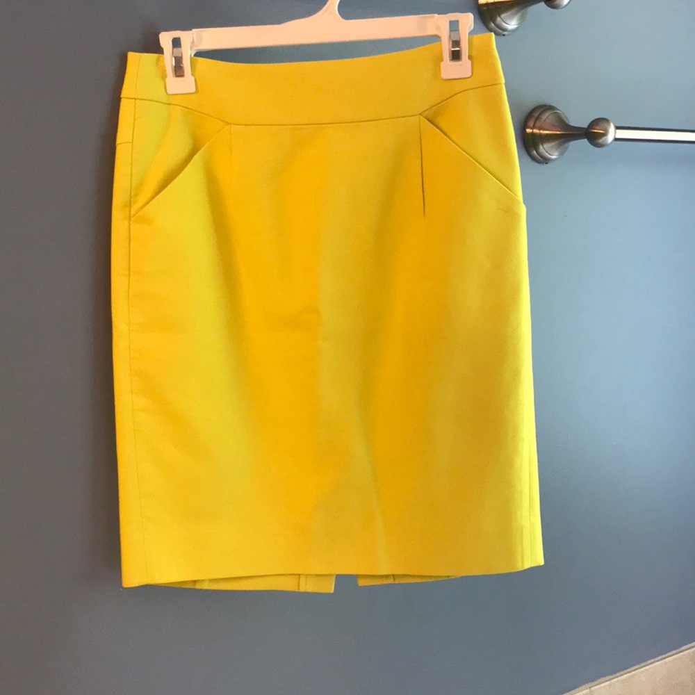 Chartreuse pencil skirt